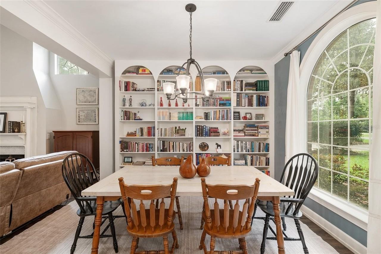 5512 Nw 51st Ave - Photo 5 of 17