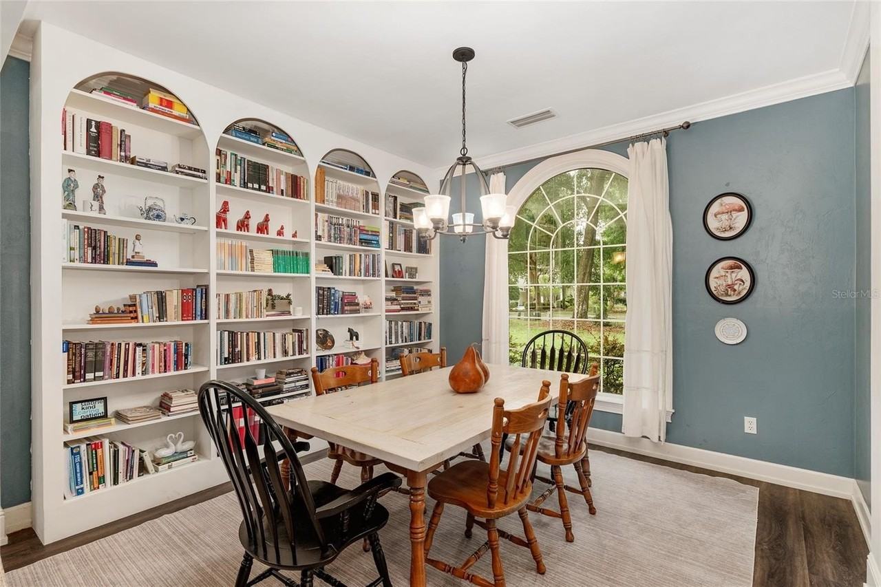 5512 Nw 51st Ave - Photo 6 of 17