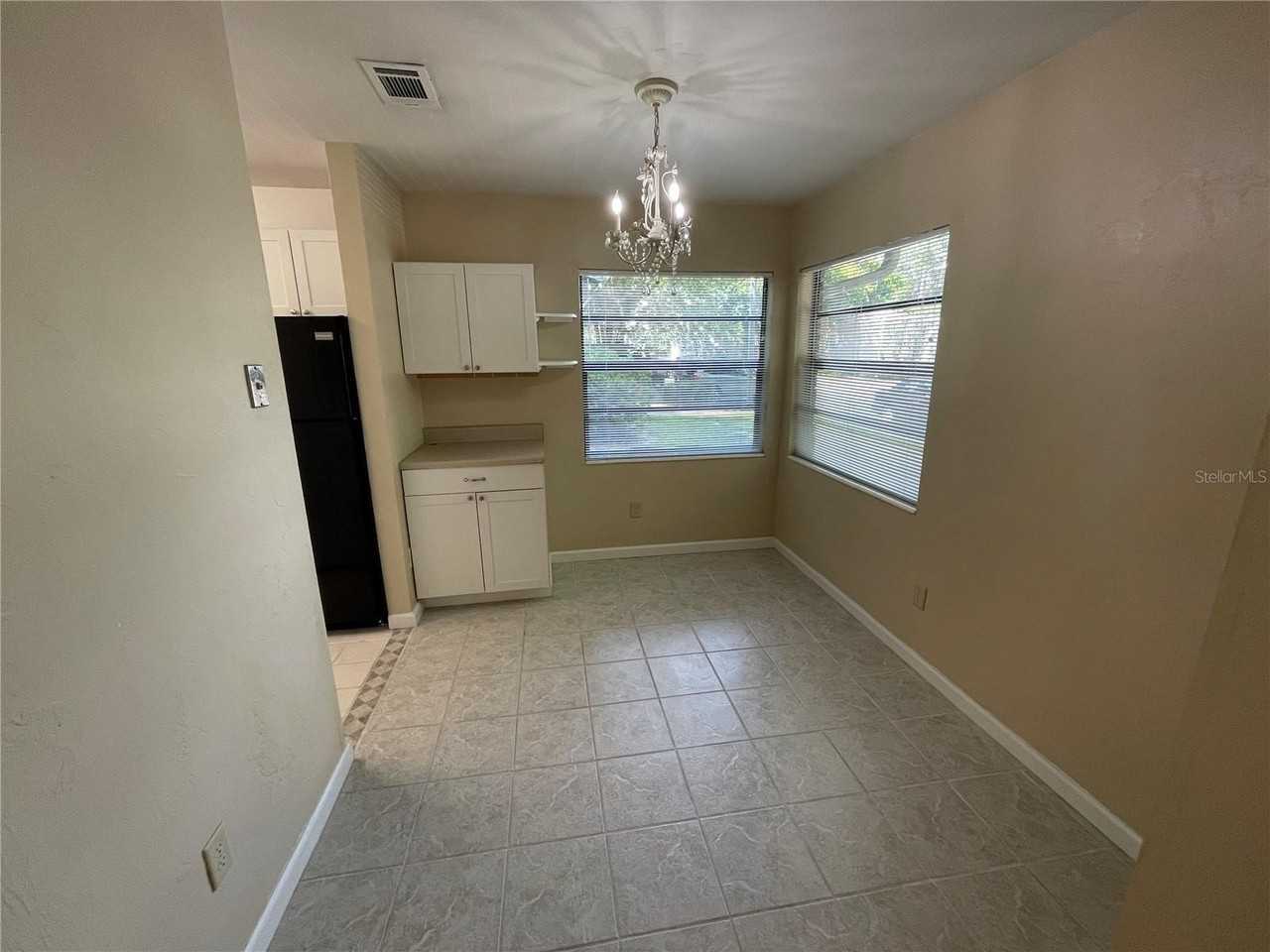 4524 Sw 46th Dr - Photo 3 of 9
