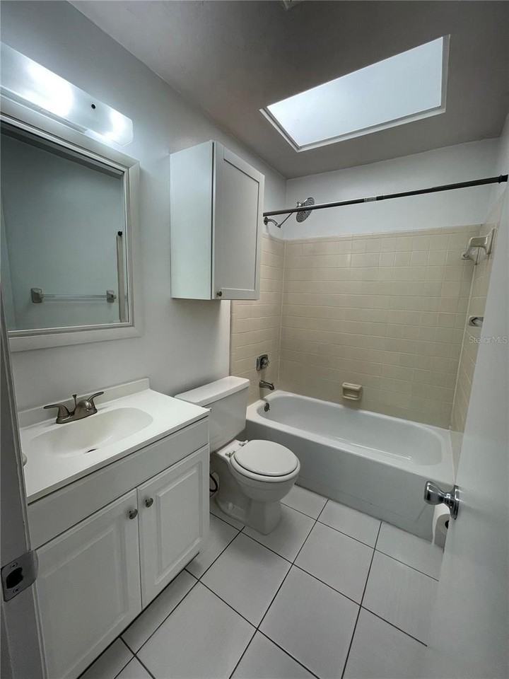 4524 Sw 46th Dr - Photo 5 of 9