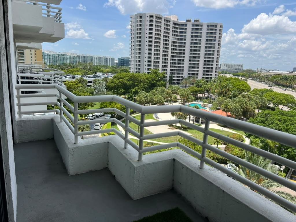 3300 Northeast 192 Street - 803Apt 803 #803 - Photo 3 of 27