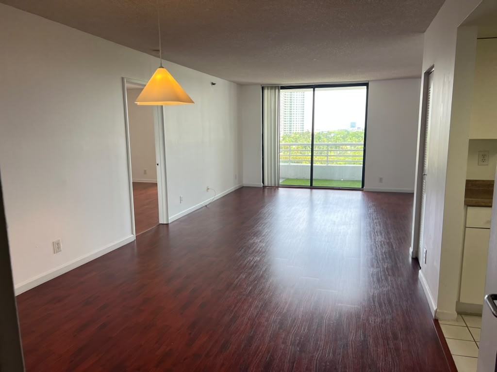 3300 Northeast 192 Street - 803Apt 803 #803 - Photo 5 of 27