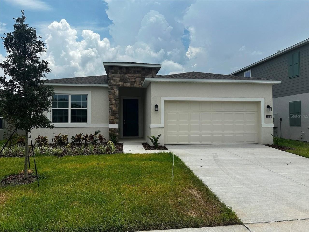 3216 Alpine Way - Photo 3 of 27
