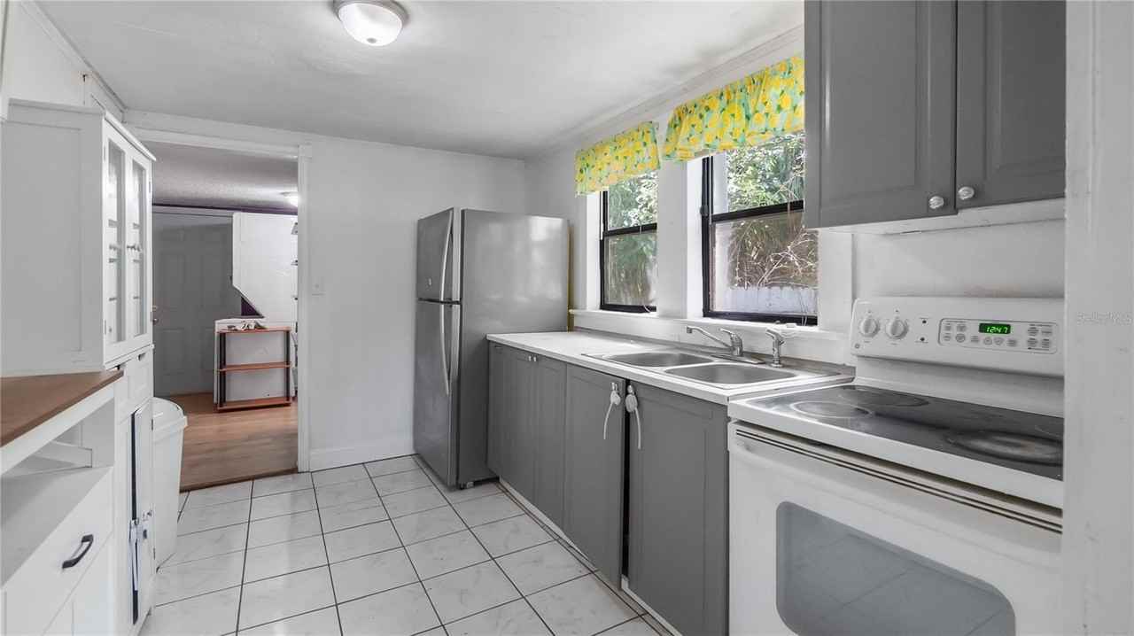 2201 Dolarway St - Photo 6 of 23