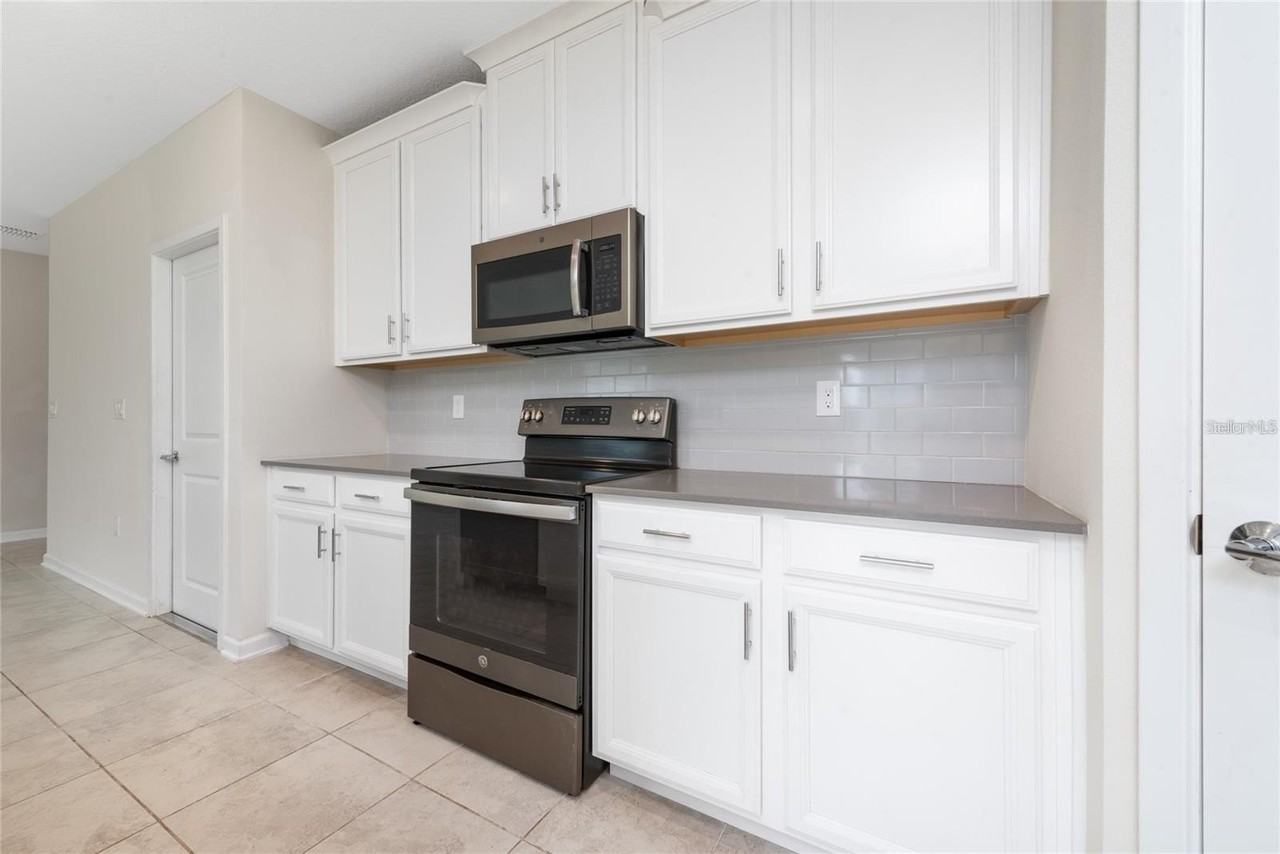 2843 Alder Berry Blvd - Photo 4 of 25