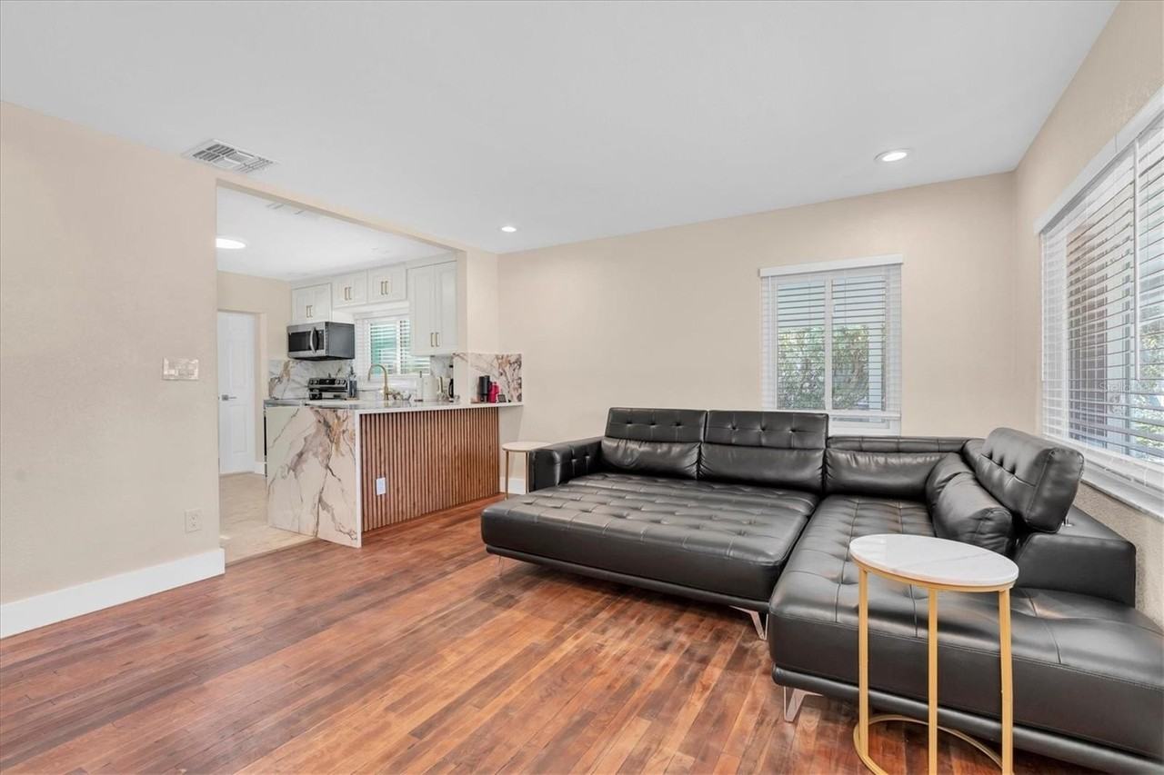518 77th Ave - Photo 4 of 39