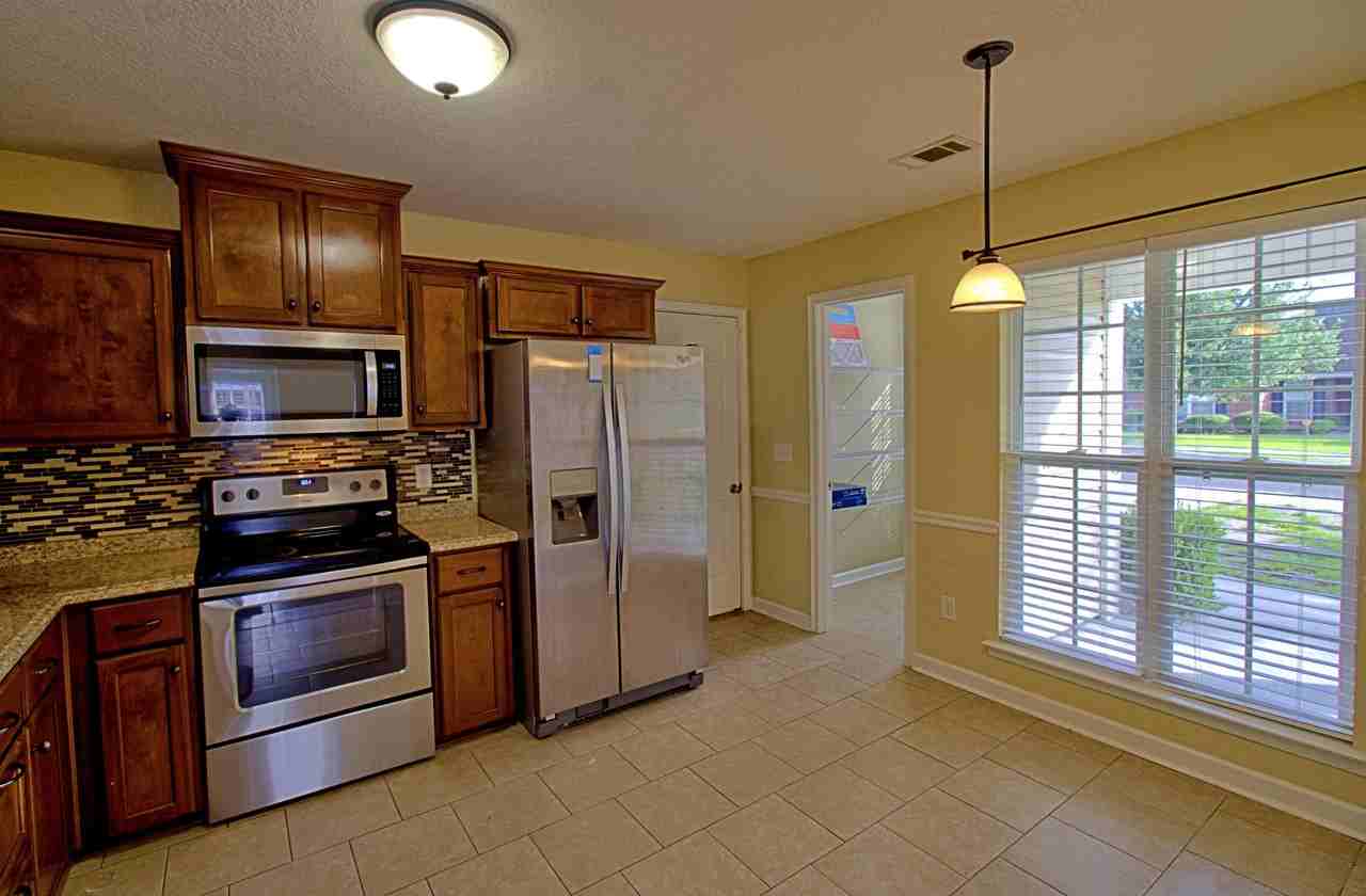 119 Grandview Dr #1 - Photo 5 of 23