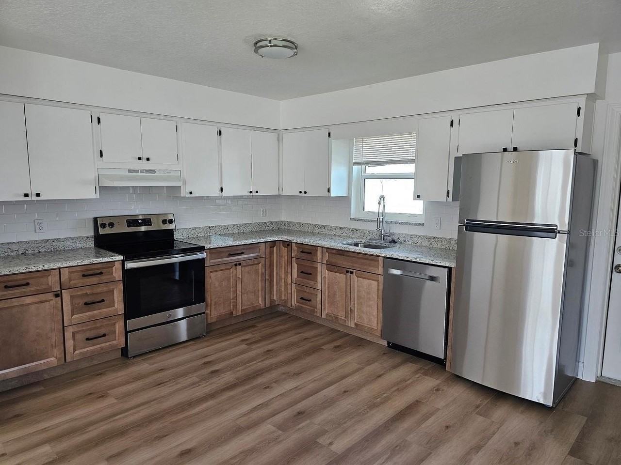 175 174th Terrace Dr E #2 - Photo 5 of 24