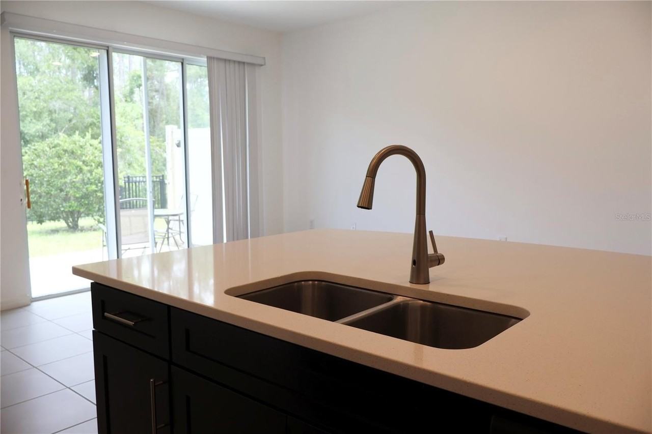 3635 Davenport Creek Ct - Photo 3 of 38
