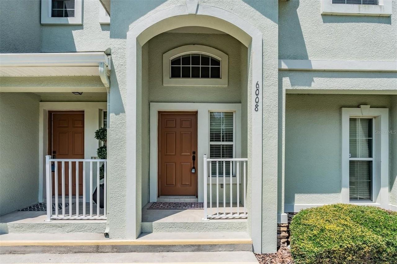 6008 Fishhawk Crossing Blvd #6008 - Photo 2 of 44