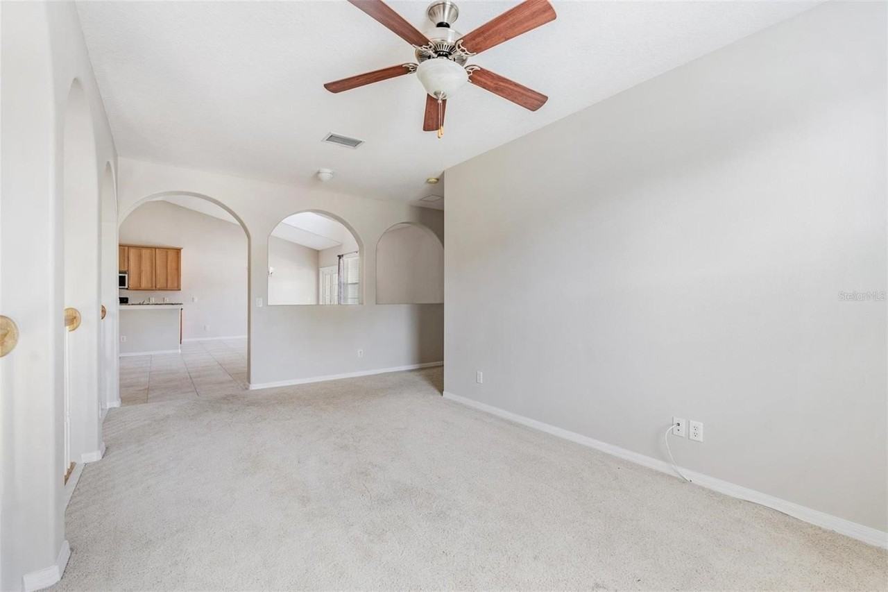 6008 Fishhawk Crossing Blvd #6008 - Photo 5 of 44