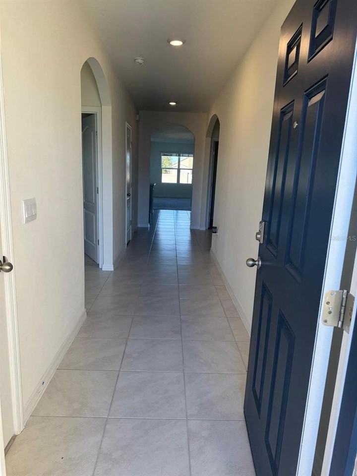 528 Boardwalk Ave - Photo 2 of 27