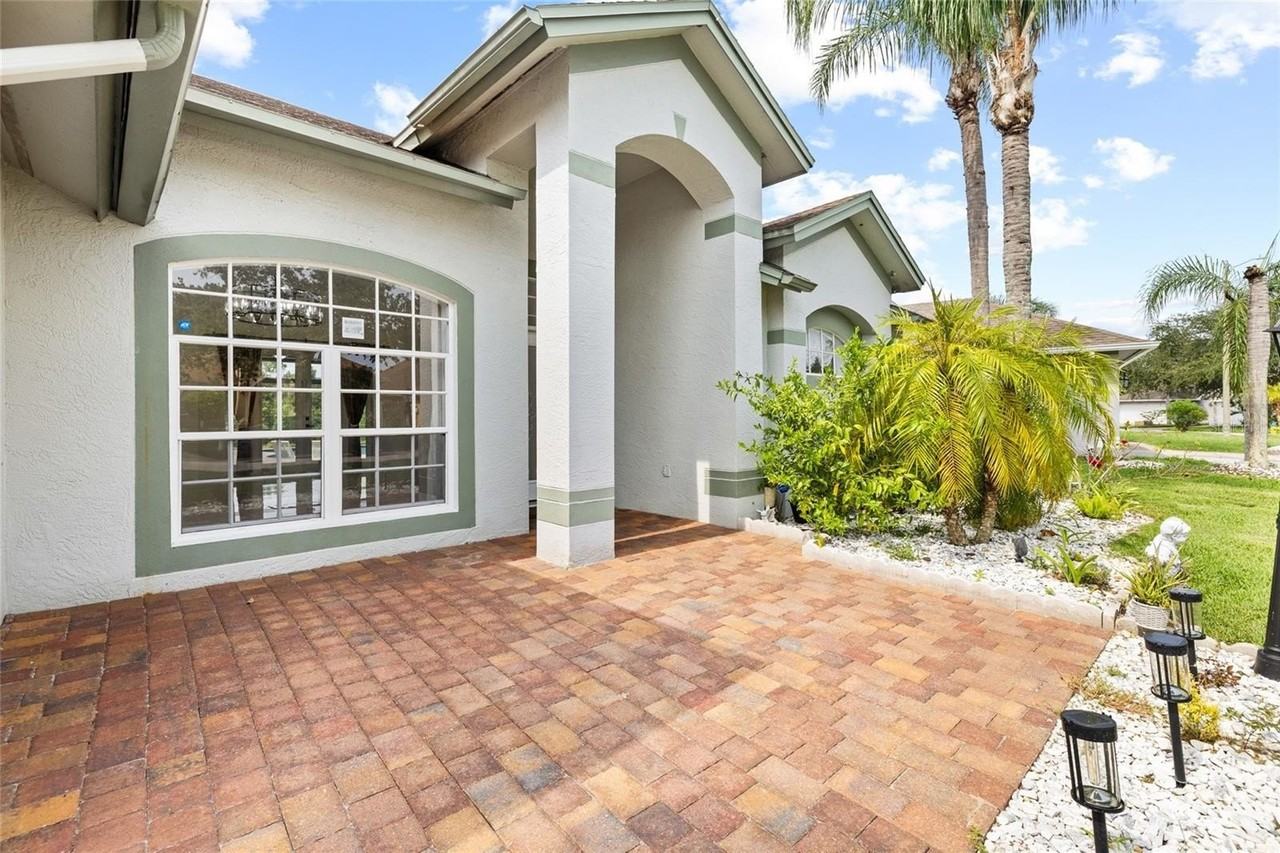 9022 Westbay Blvd - Photo 4 of 50