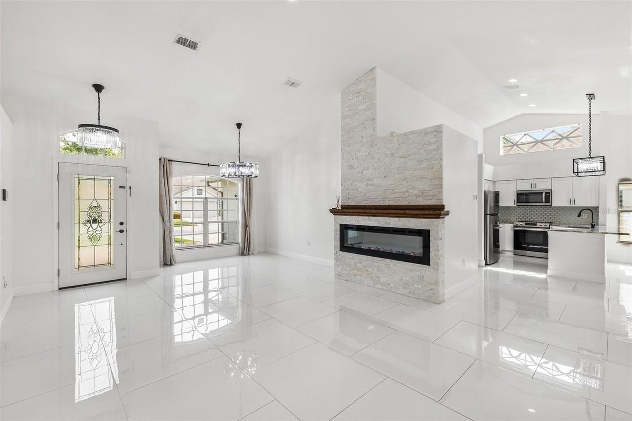 9022 Westbay Blvd - Photo 5 of 50