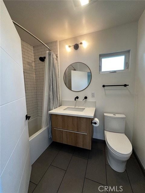 448 Linwood Ave - Photo 3 of 8