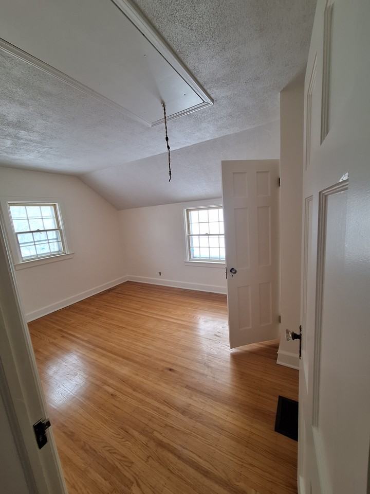 71 Brook Rd #1 - Photo 4 of 23