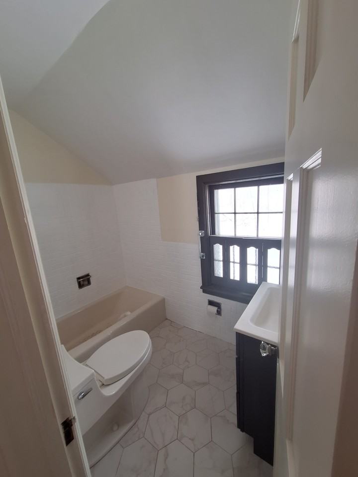 71 Brook Rd #1 - Photo 6 of 23
