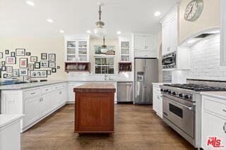 537 N June St - Photo 5 of 8