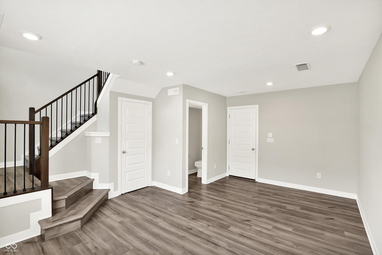 7006 Equality Blvd - Photo 5 of 40