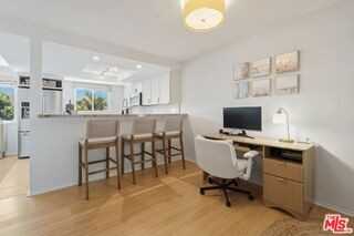 2112 Warfield Ave #9 - Photo 4 of 5