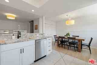 2112 Warfield Ave #9 - Photo 5 of 5