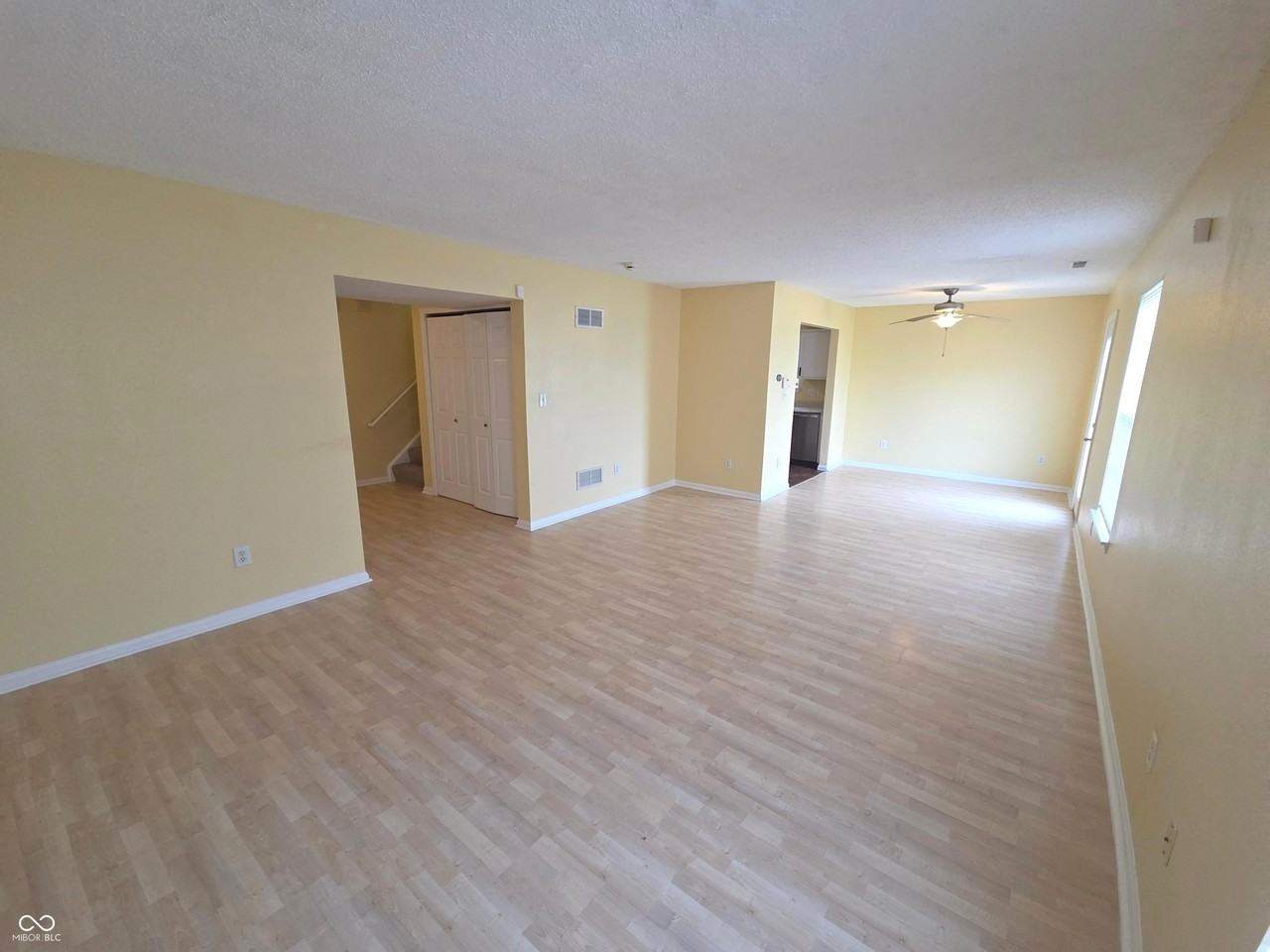 4320 Village Bend Ln - Photo 5 of 29