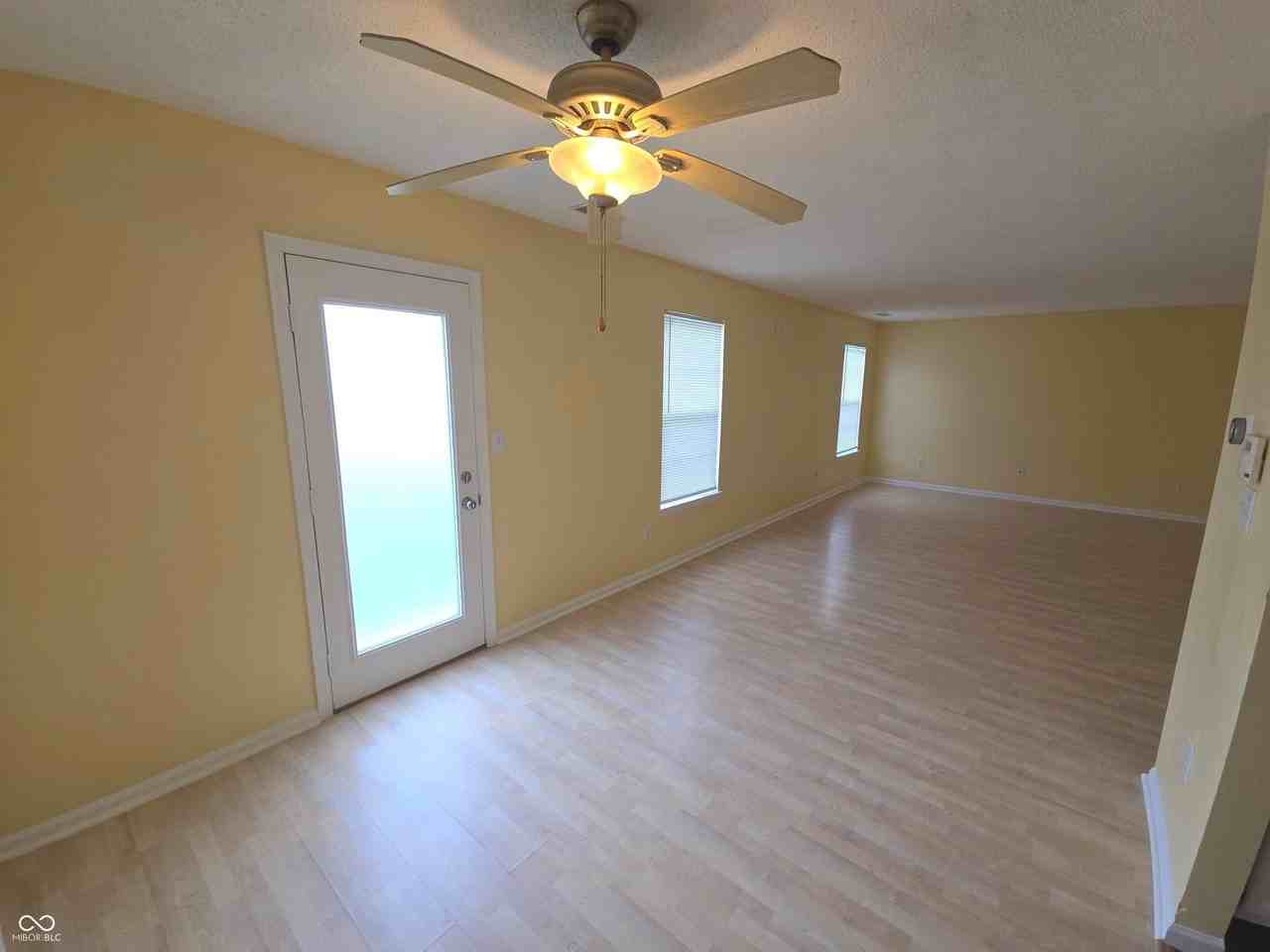 4320 Village Bend Ln - Photo 6 of 29