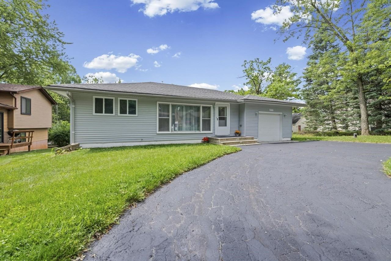 6777 Dandison Blvd - Photo 2 of 50