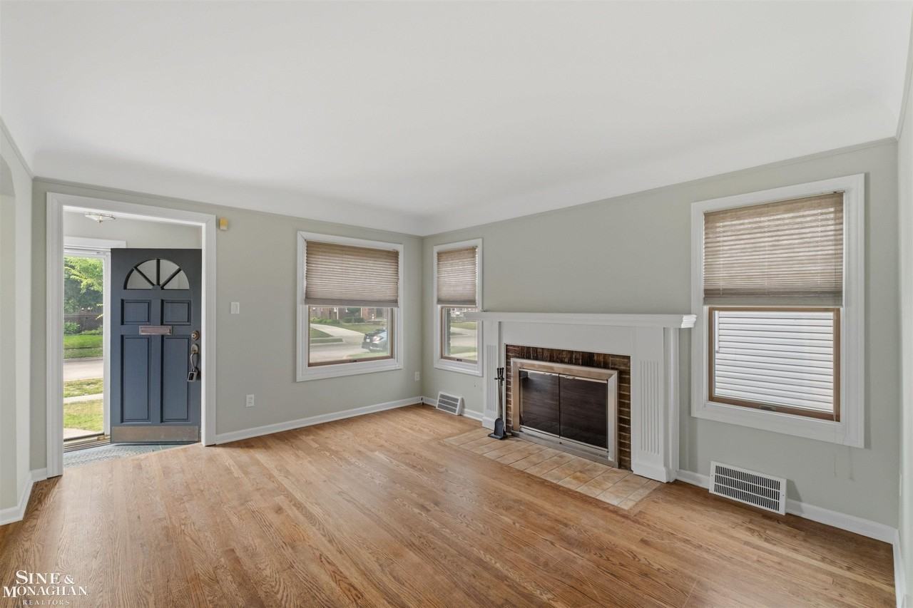 1602 Anita Ave - Photo 4 of 37