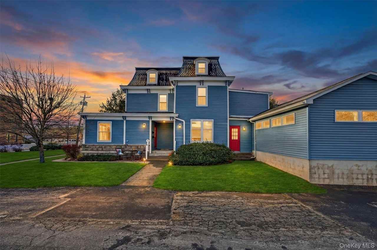 12 Scotchtown Ave