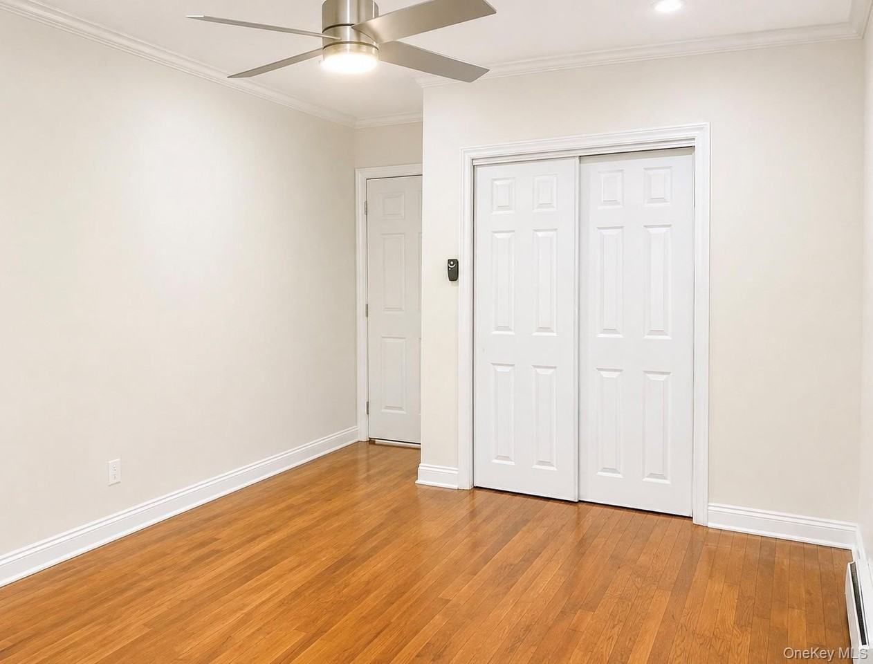 10402 169th St #2ndFL - Photo 5 of 10