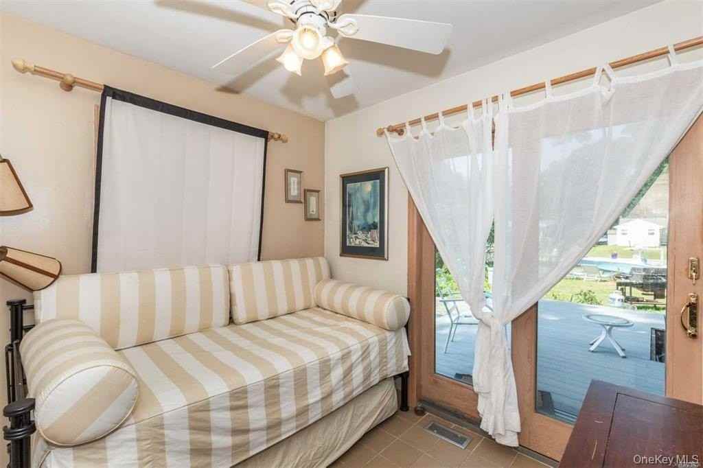 18 Tarpon Rd - Photo 5 of 11