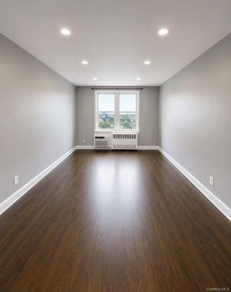 7402 43rd Ave #6K - Photo 2 of 5