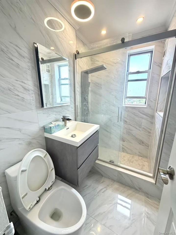 7402 43rd Ave #6K - Photo 5 of 5