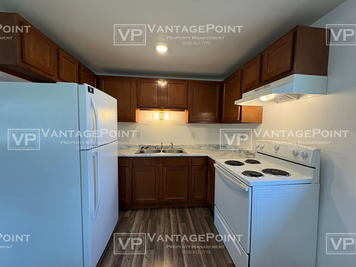 1220 S Erie St #10 - Photo 2 of 11