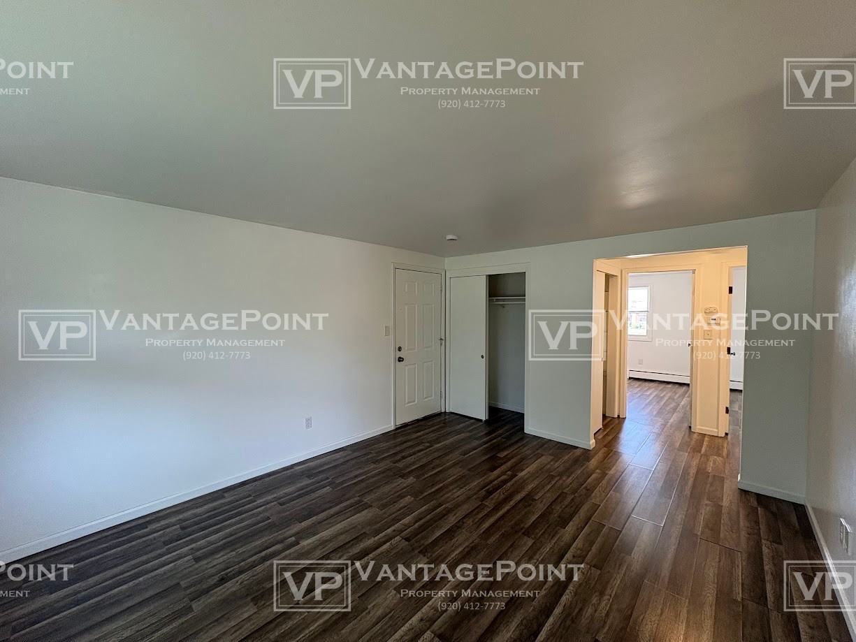 1220 S Erie St #10 - Photo 5 of 11