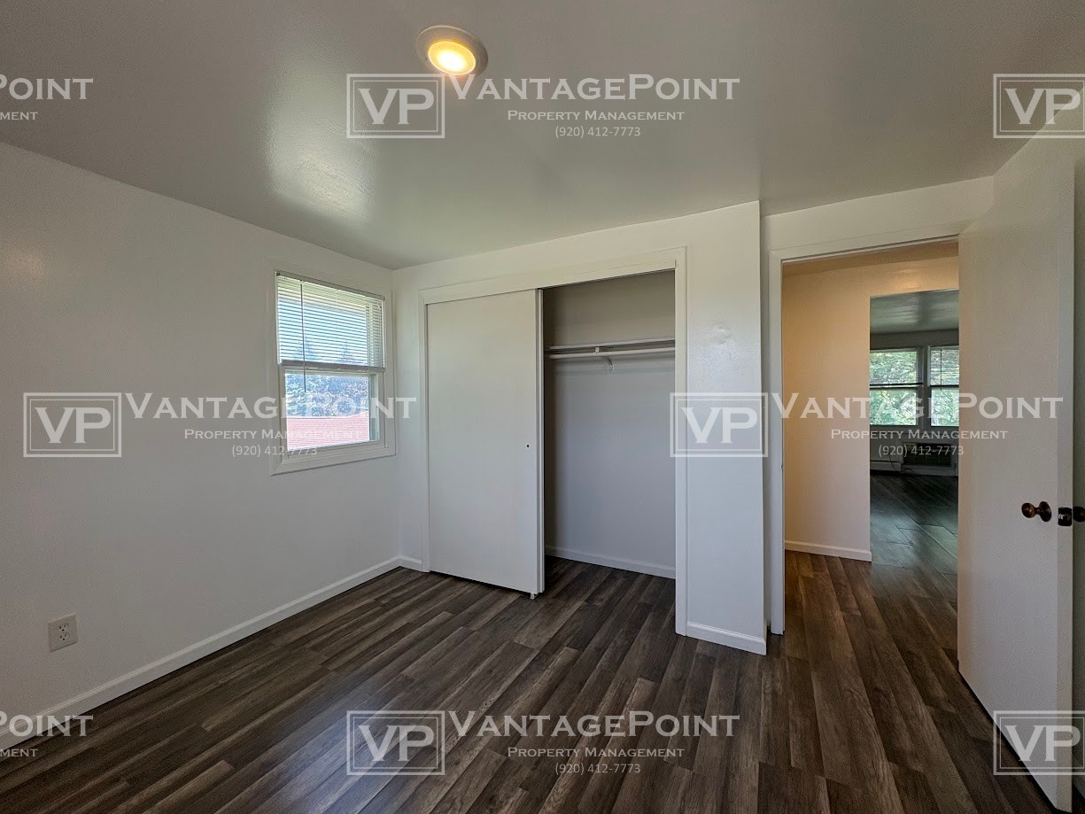 1220 S Erie St #10 - Photo 7 of 11