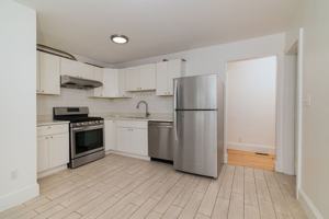 featured image of 135 Safford St #1