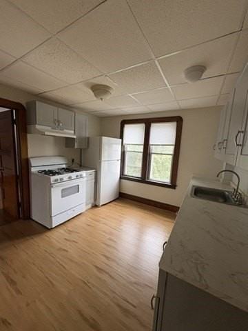 968 Robeson St #3 - Photo 3 of 9