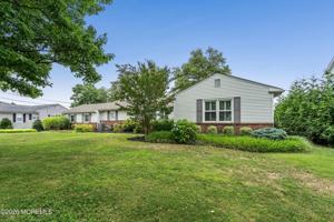 featured image of 12 Lori Rd