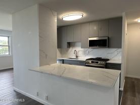10 Ocean Blvd #8H - Photo 1 of 1