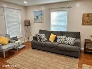 906 16th Ave - Photo 2 of 10