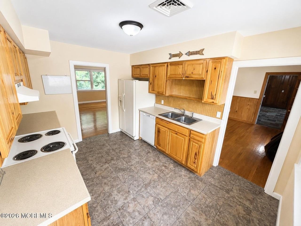 99 Old Halfway Rd - Photo 5 of 20