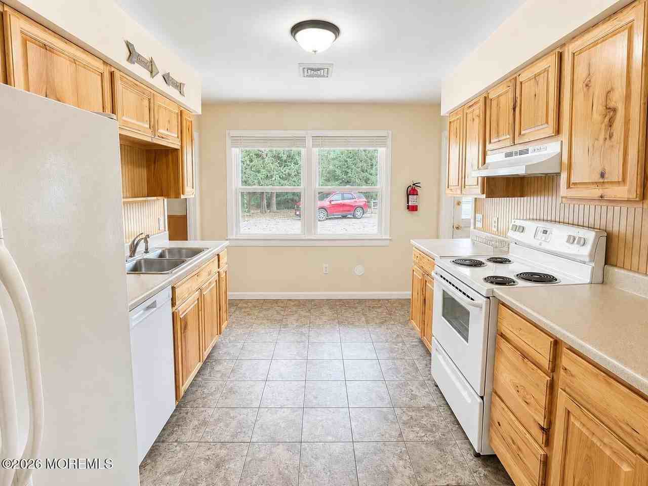 99 Old Halfway Rd - Photo 6 of 20