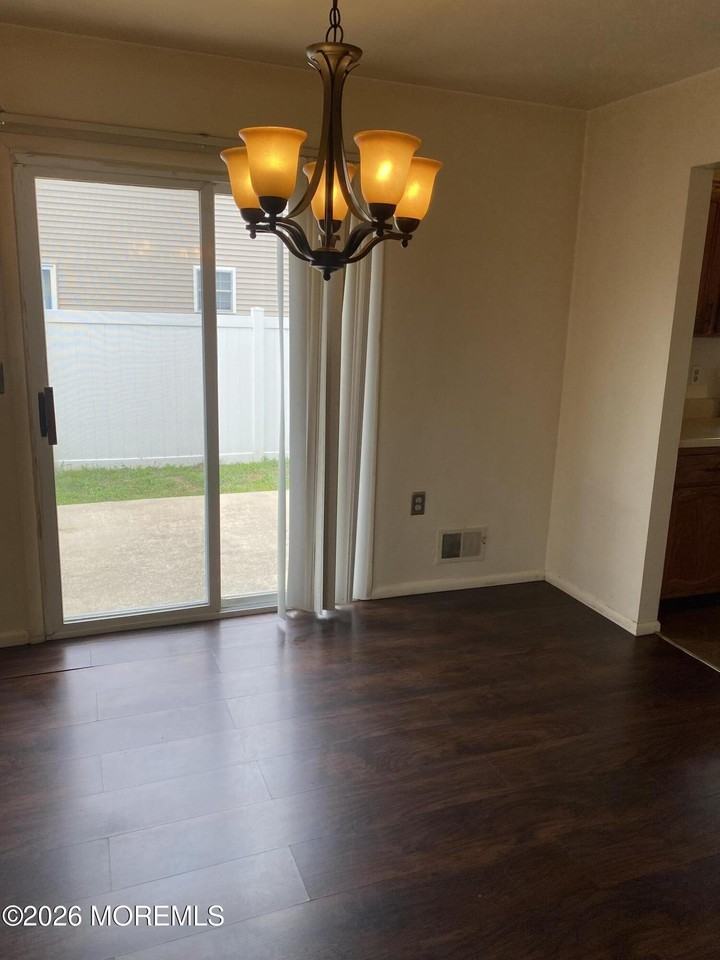 3228 Mystic Port Pl - Photo 5 of 12