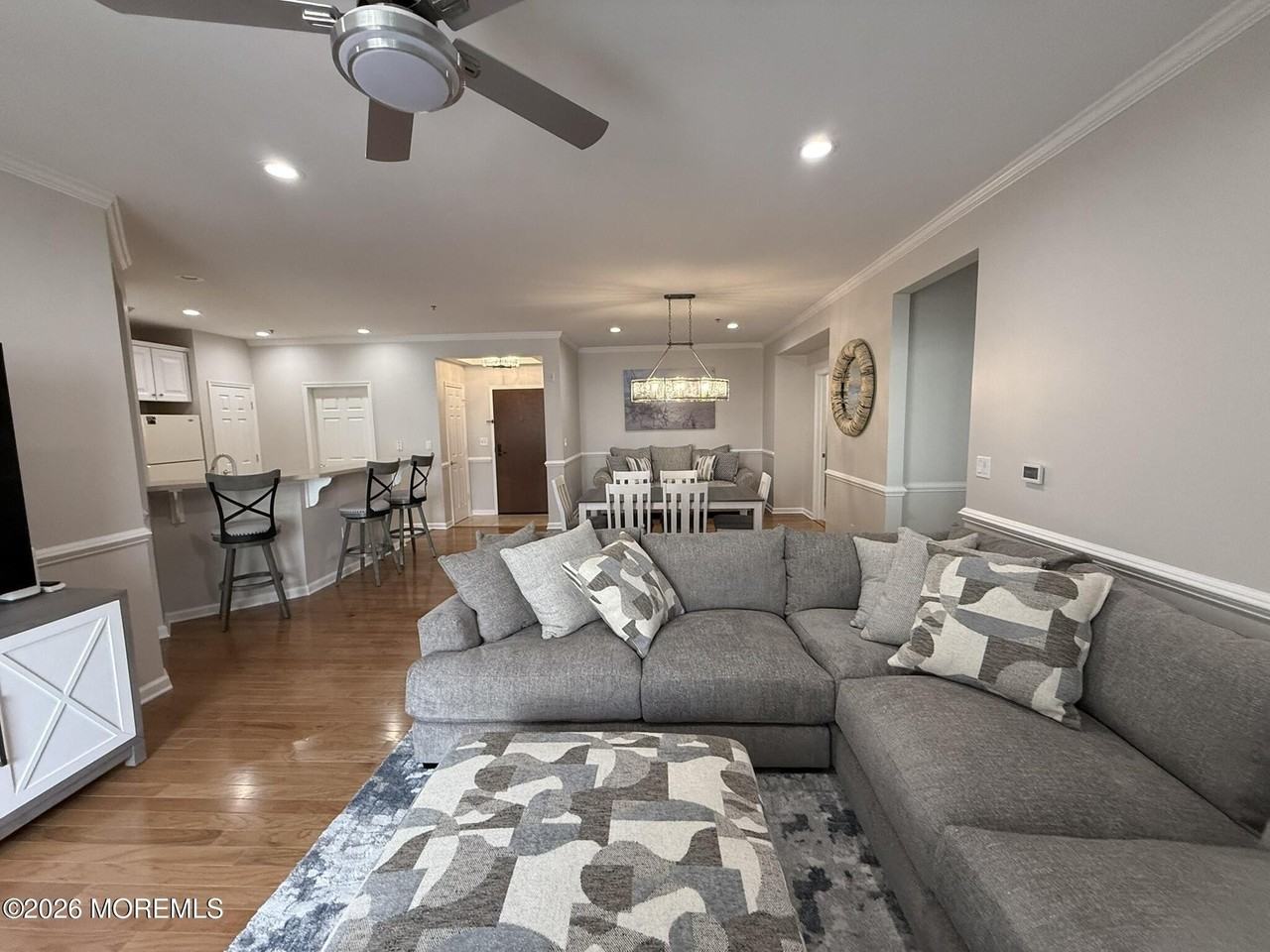 22 Cooper Ave #207 - Photo 2 of 27