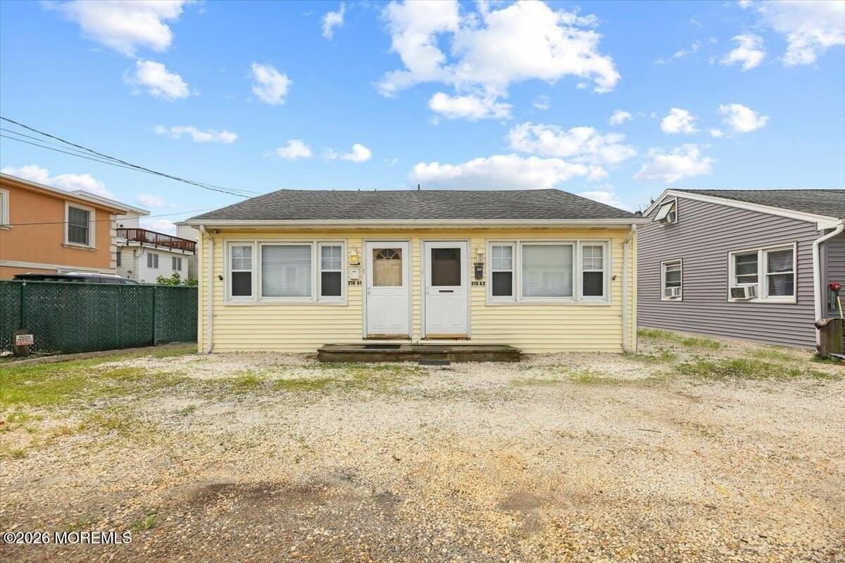 218 Limroth Row #A1 - Photo 3 of 36