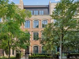 featured image of 441 W Deming Pl