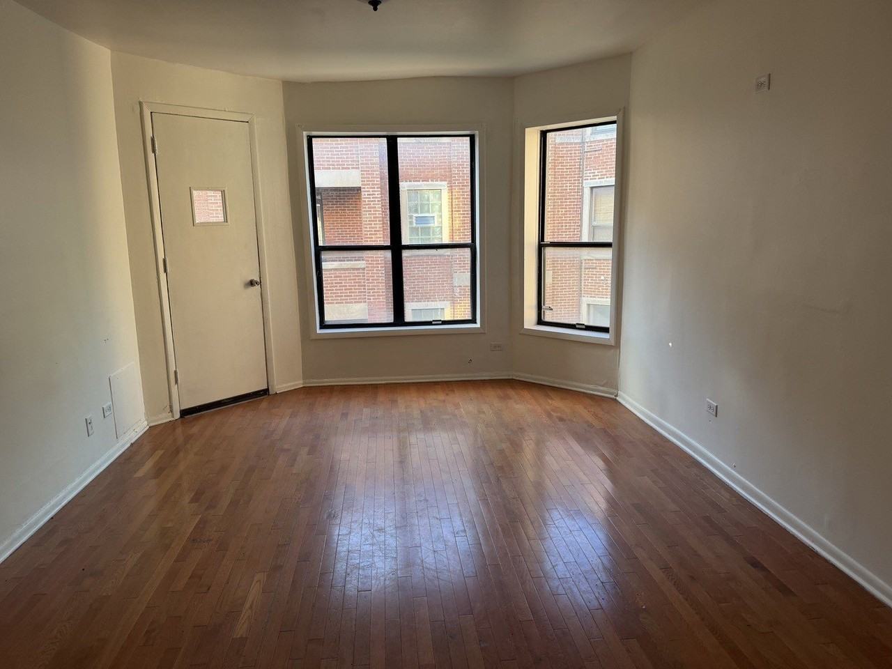 6108 S Dorchester Ave - Photo 7 of 10