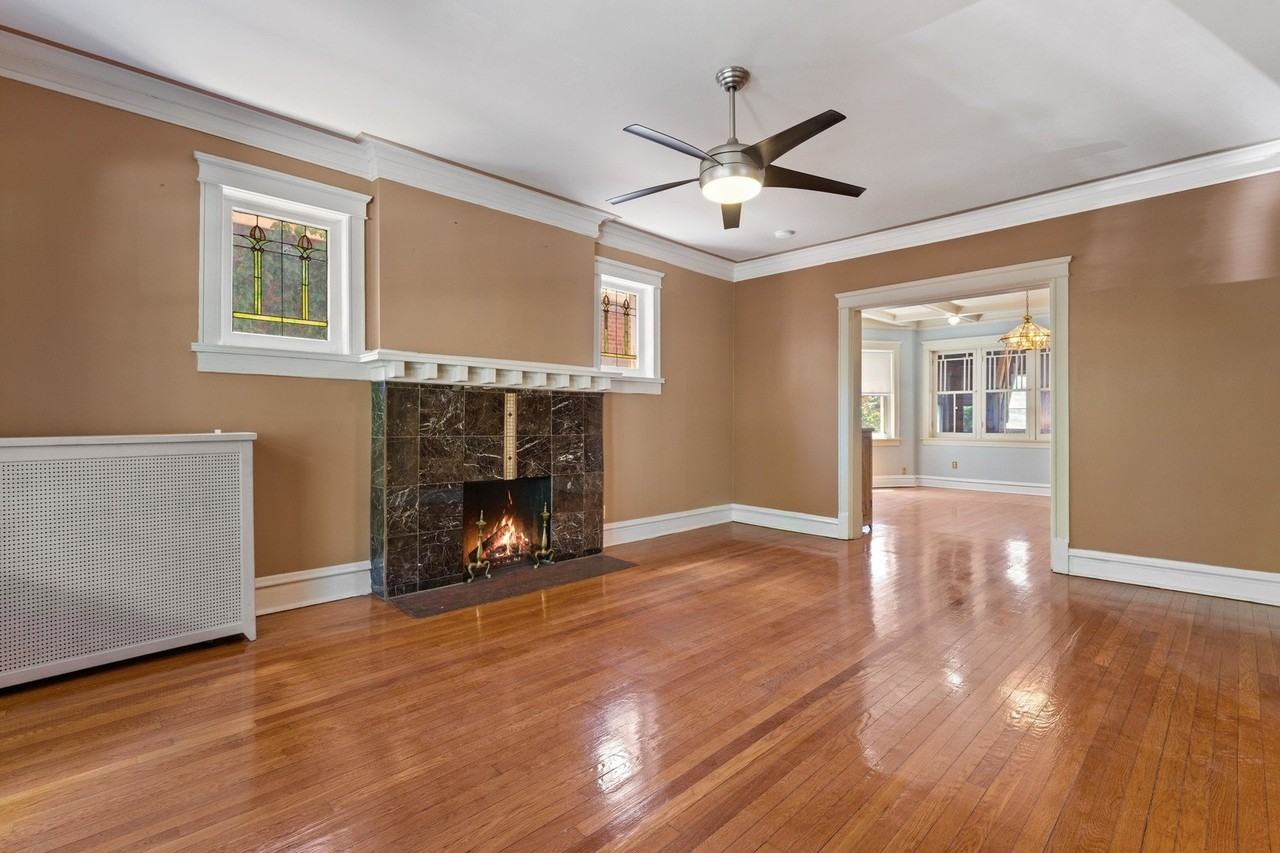 2051 E 72nd Pl - Photo 4 of 18